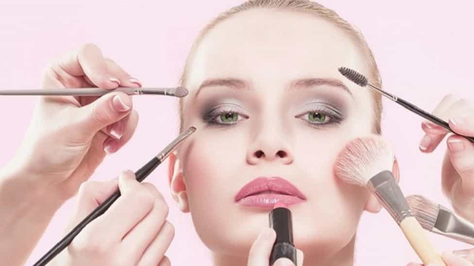 انواع آرایش زیرسازی صورت