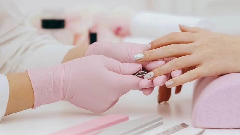 برای مراقبت از ناخن کاشت چه کنیم؟