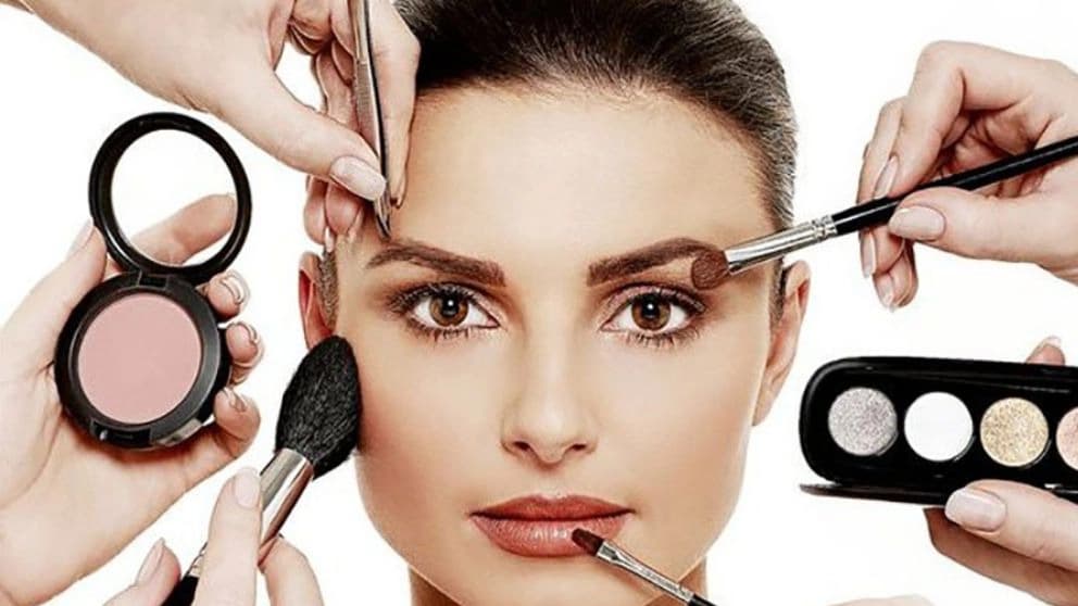انواع آرایش زیرسازی صورت